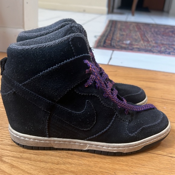 Nike high top black suede sneakers. Sold out everywhere - Picture 4 of 9